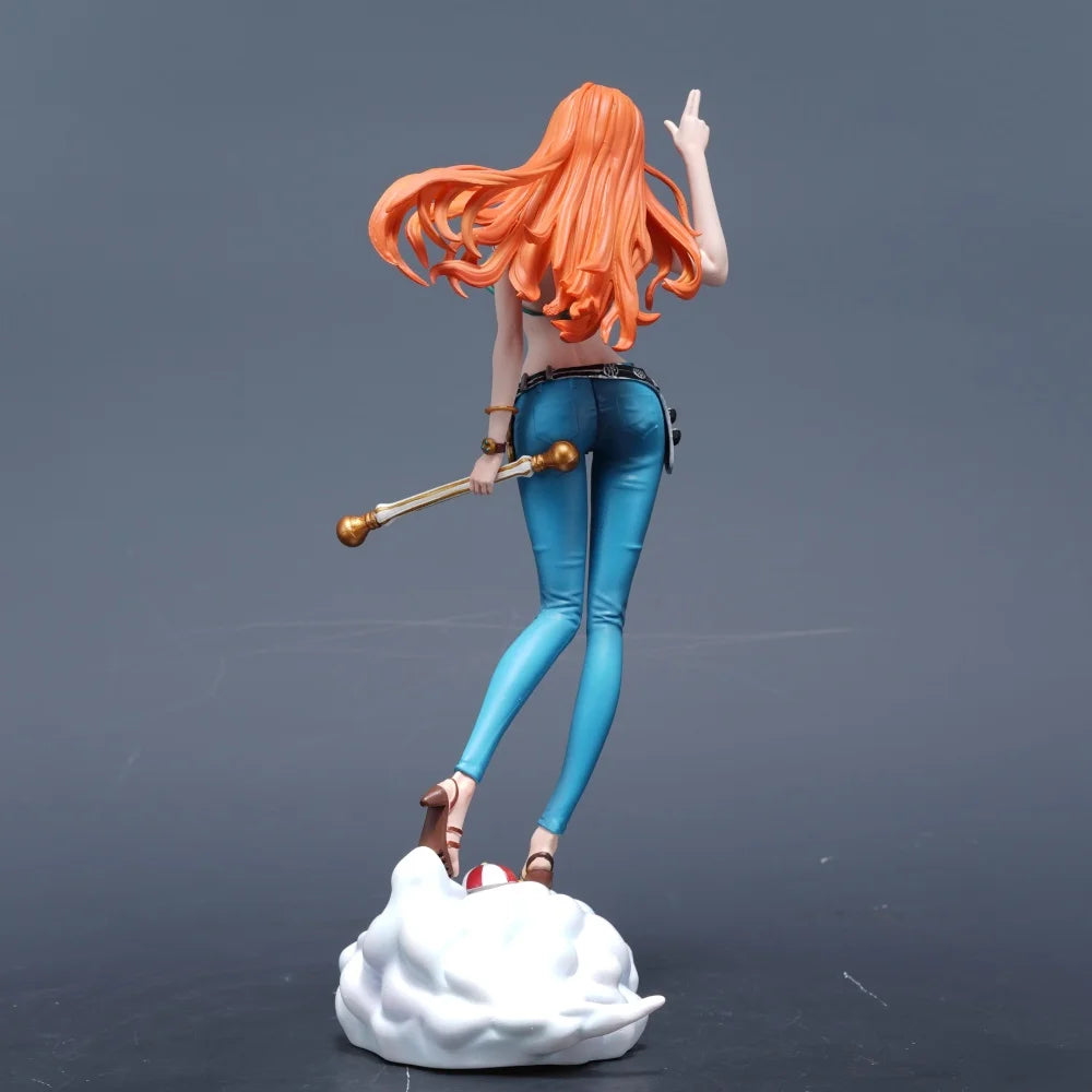 Nami One Piece Premium Figure