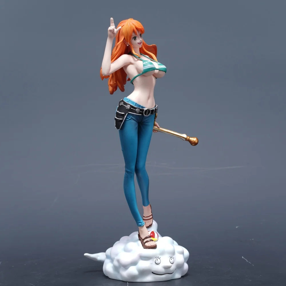 Nami One Piece Premium Figure