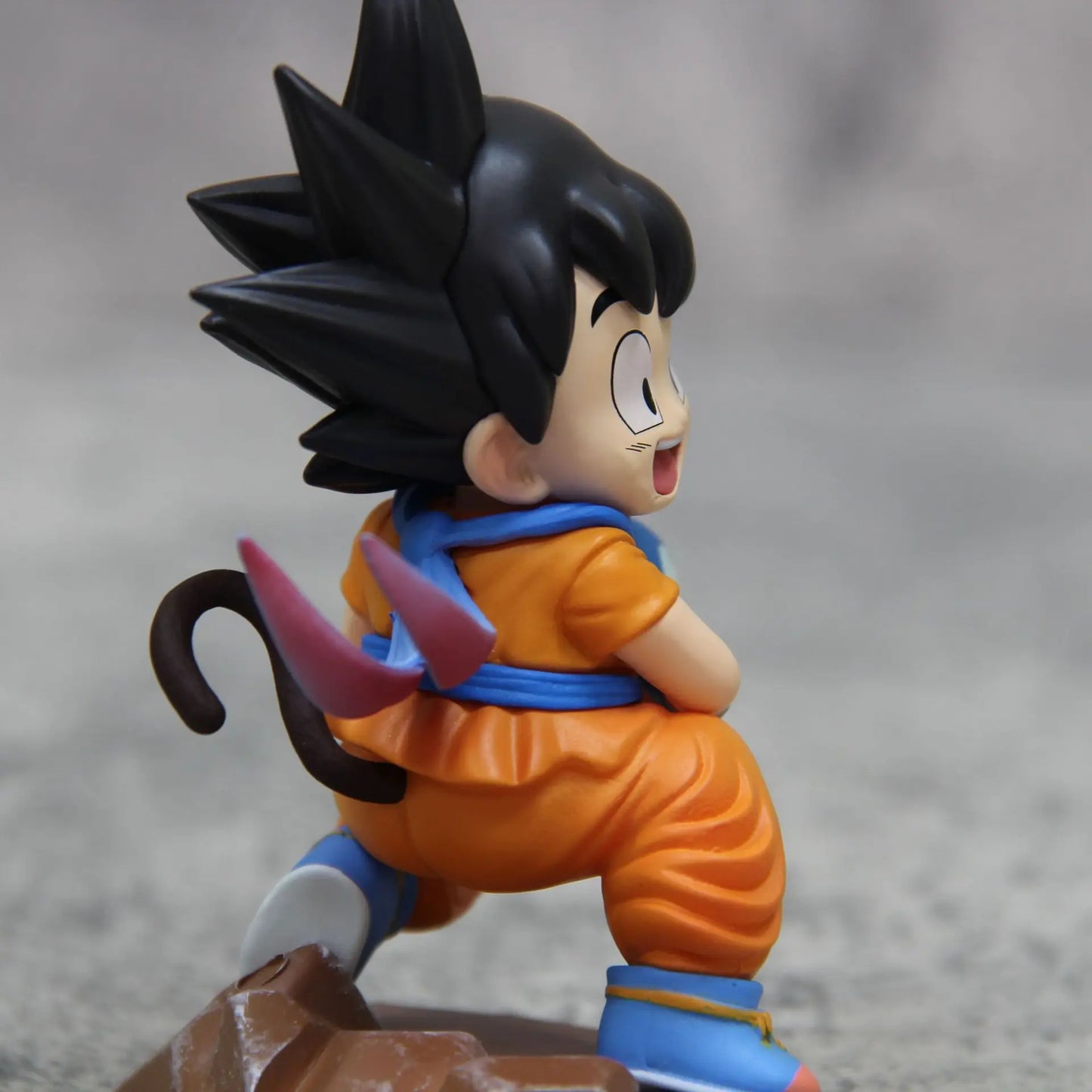 Kid Goku & Puar Premium Figure